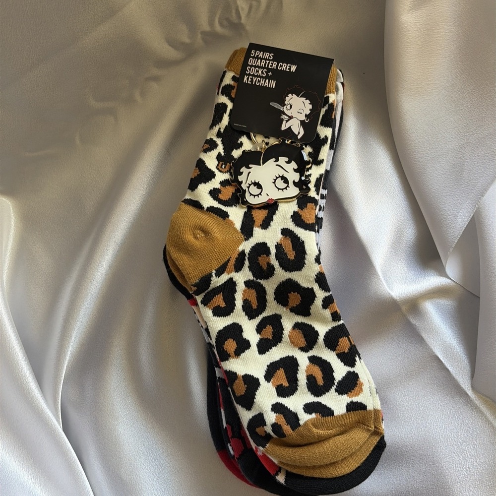5 Pair Betty Boop Socks, Women's Shoe Size 9-11, Crew Length - Keychain